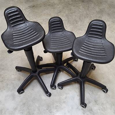 Lot de 3 tabourets ajustables en hauteur (avec roulettes)